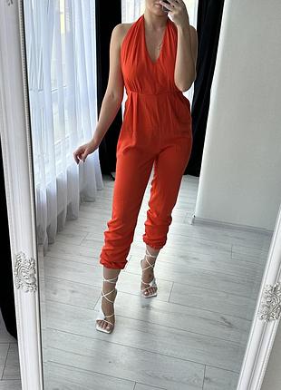 Ярко оранжевый комбинезон с открытой спинкой от boohoo