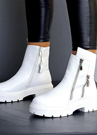 Демісезонні жіночі шкіряні черевики білого кольору, трендові жіночі ботинки на блискавці