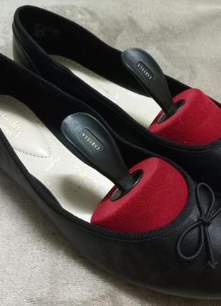Туфли мокасины балетки фирменные кожа жен. 40р.clarks индии