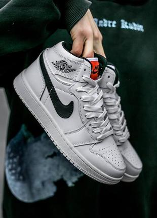 Женские кроссовки nike air jordan 1 white black 36-38-39