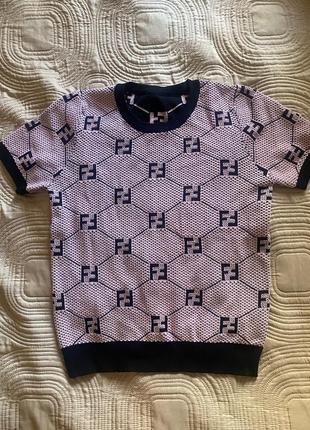 Вʼязана футболка fendi