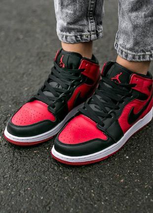 Женские кроссовки nike air jordan 1 red black 36-37-38-398 фото