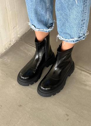 Натуральные черные ламинированные женские кожаные сапоги боты \ зимняя и осенняя обувь7 фото