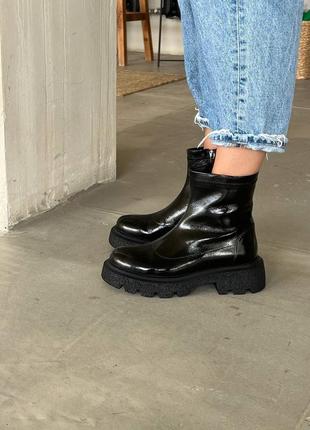 Натуральные черные ламинированные женские кожаные сапоги боты \ зимняя и осенняя обувь8 фото