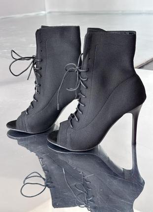 Взуття для танців, підбори для high heels, туфлі для хай хілс. ботильйони