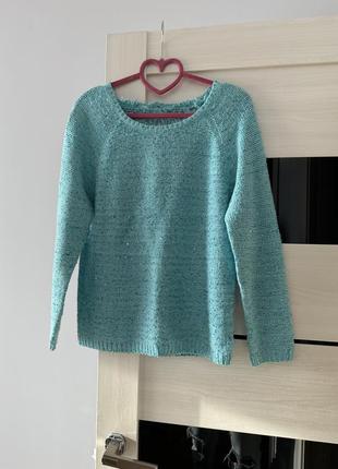 Голубий вʼязаний светр в паєтки