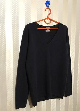 Базовий светр із v-подібним вирізом зі 100% кашеміру лілового кольору maddison2 фото