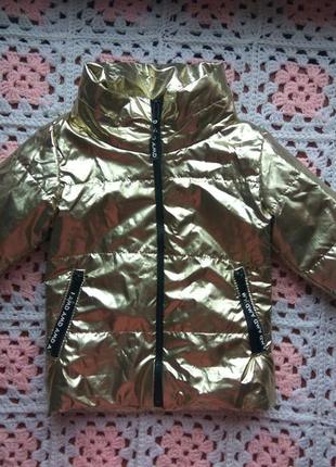Курточка. ветровка на девочку 98 см.