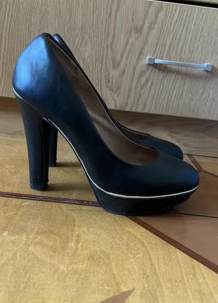 Туфлі жіночі