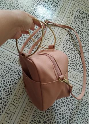 Новая маленькая женская сумочка в форме куба от avon3 фото