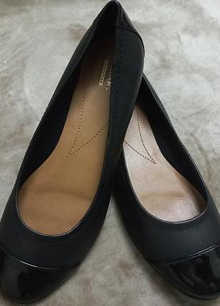 Туфли мокасины балетки фирменные кожа жен. 39р.clarks индии