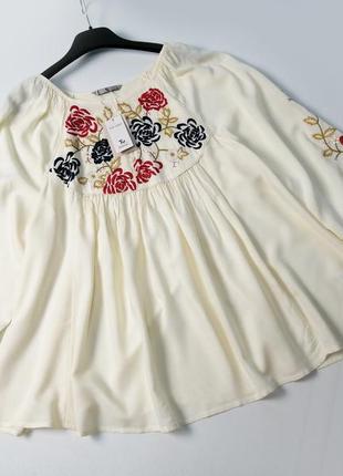 Свободная вискозная блуза в вышивку цветы