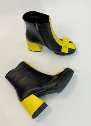Эксклюзивные ботинки из итальянской кожи и замши женские на каблуке с бантиком1 фото