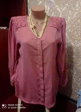 Блуза с кружевными вставками1 фото