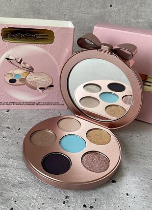 Mac - eye love surprises eye shadow palette - палетка теней