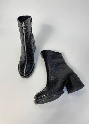 Эксклюзивные ботинки из итальянской кожи и замши женские на каблуке2 фото