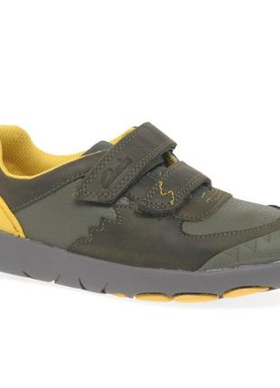 Шкіряні туфлі clarks rex quest k khaki