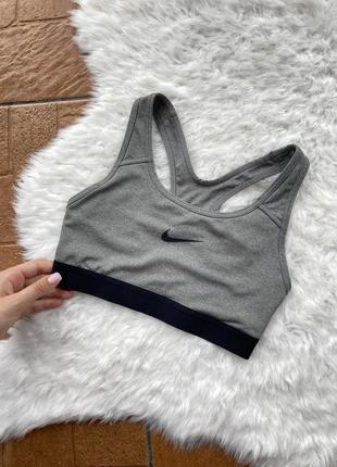 Спортивний топ nike