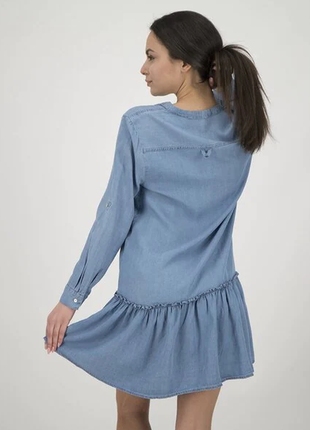 Сукня-сорочка з тонкого джинсу з накладними кишенями3 фото