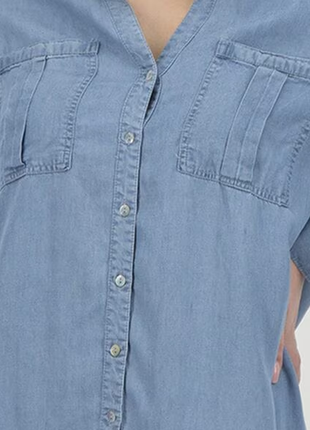 Платье-рубашка из тонкого джинса с накладными карманами4 фото