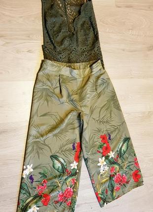 Классные брюки кюлоты летние цвет хаки в цветах