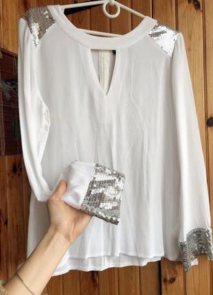Скидки на летние вещи........блуза с пайетками