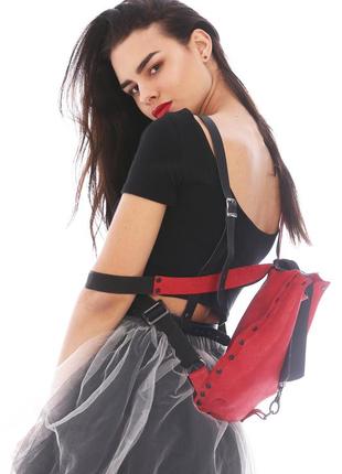 Очень стильный кожаный рюкзак чернo-красный3 фото
