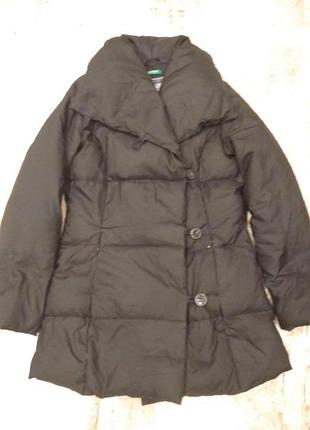 Пуховик жіночий беннетон