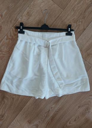 Белые короткие женские шорты h&amp;m4 фото