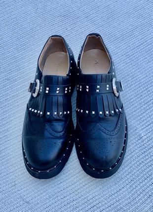 Ботинки оксфорды на пряжке с заклёпками tomfrie (англия)