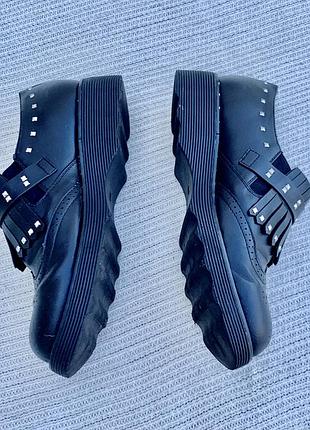 Ботинки оксфорды на пряжке с заклёпками tomfrie (англия)