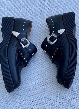 Ботинки оксфорды на пряжке с заклёпками tomfrie (англия)