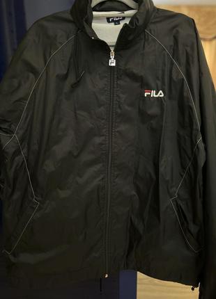 Куртку ветровку fila