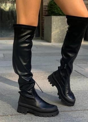 Стильні натуральні жіночі високі чоботи чорного кольору, трендові демісезонні шкіряні ботфорти