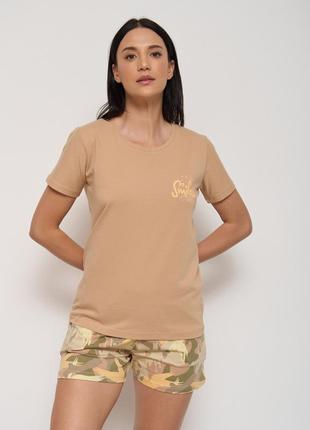 Комплект женский домашний с футболкой и шортами с принтом, пижама с футболкой