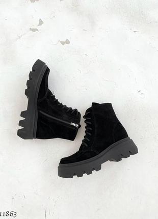Черные натуральные замшевые демисезонные деми осенние ботинки на шнурках шнуровке толстой грубой подошве замша осень9 фото
