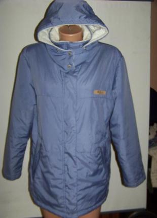 Женская демисезонная куртка утепленная тонким синтипоном со съемным капюшоном bluetale l-ка