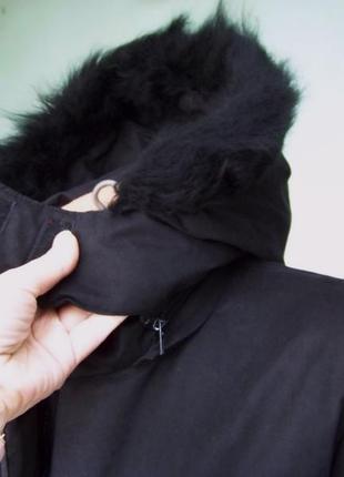 Женское демисезонное пальто черное прямого кроя со съемным капюшоном collouseum lm2 фото