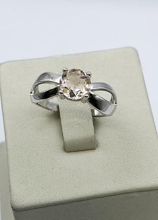Кольцо серебряное с морганитом 19 3,28 г