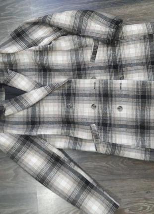 Пальто в чудовому стані