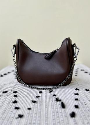 Коричнева сумка з екошкіри через плече