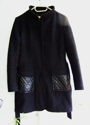 Пальто черное утепленное синтепоном с кожаными карманами и съемным мехом ms2 фото
