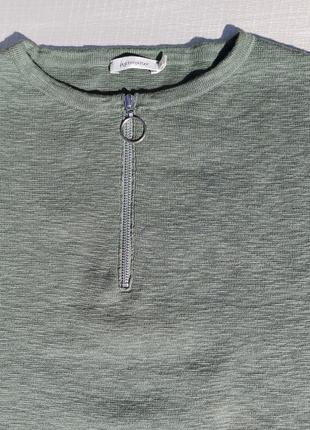 Трикотажная укороченная женская футболка5 фото