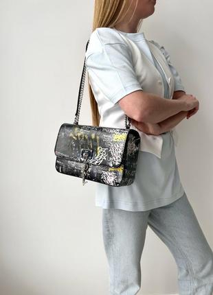 Жіноча брендова сумка dkny cleo medium shoulder flap оригінал сумочка кросбоді дкну донна каран на подарунок дружині подарунок дівчині3 фото