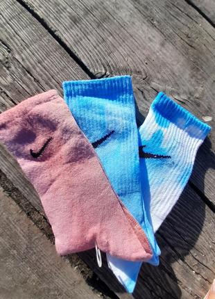 Nike tie-dye 3