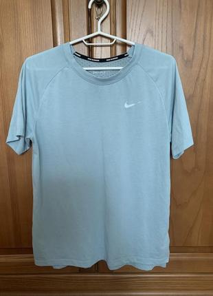 Футболка nike размер m l оригинал dri-fit