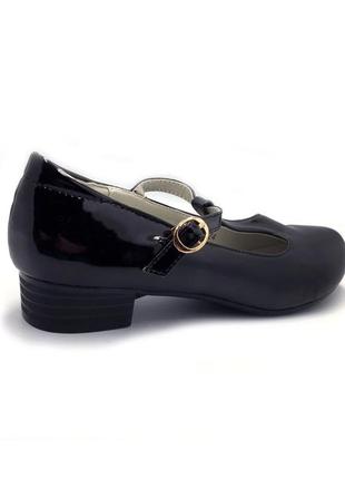 Черные туфли маленький каблук с ремешком4 фото