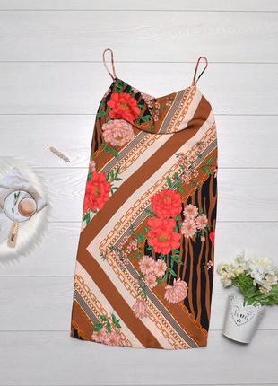 Стильне плаття river island.