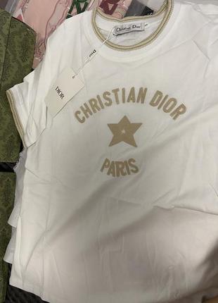 Женская футболка в стиле dior
