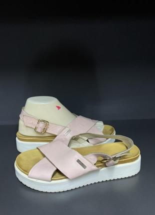 Босоножки l.carvari